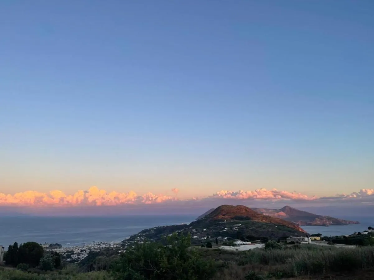 La Casa Tra Il Verde E Il Blu Villa Lipari